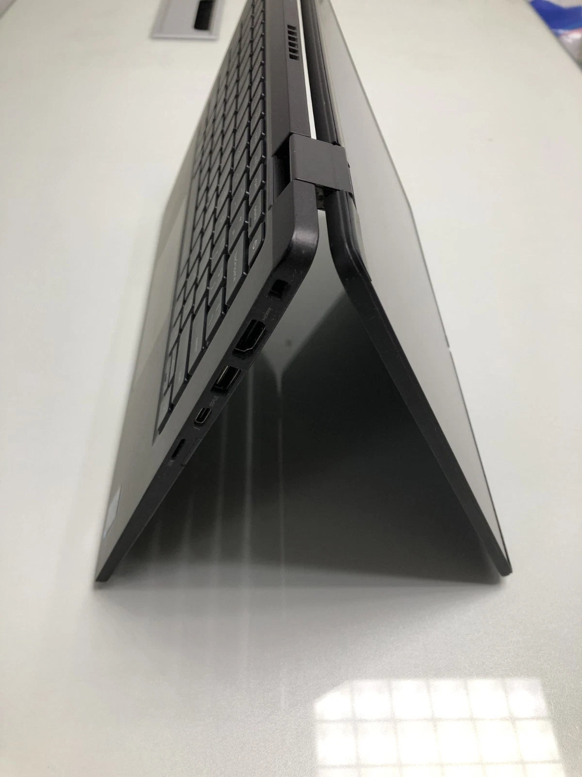 Dell Latitude 7420 2-in-1 tablet mode