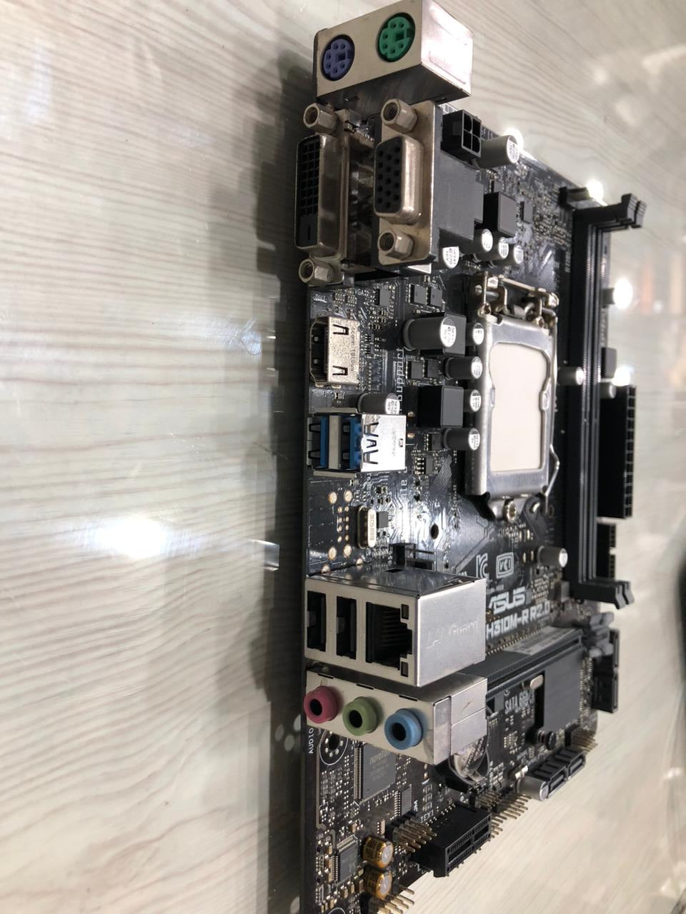 ASUS H310M-R R2.0 LGA 1151 CPU socket close up Intel 8th 9th gen support