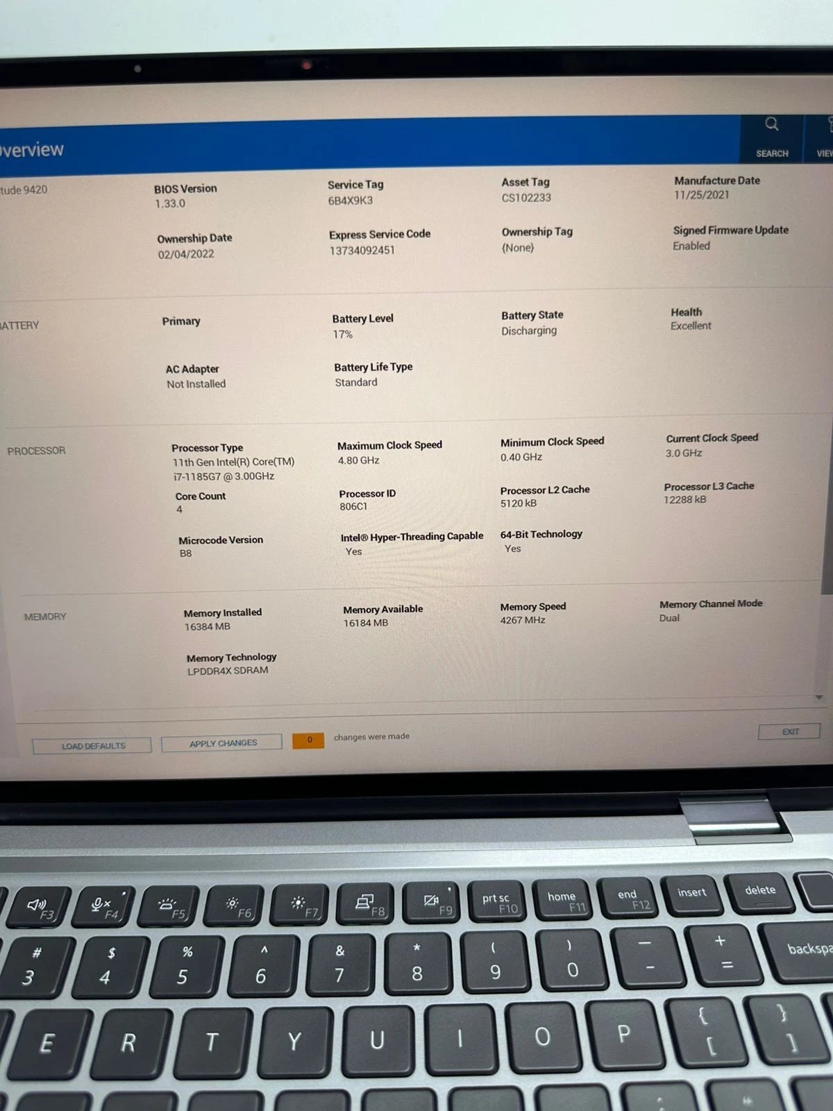 Dell Latitude 9420 Full HD screen powered on