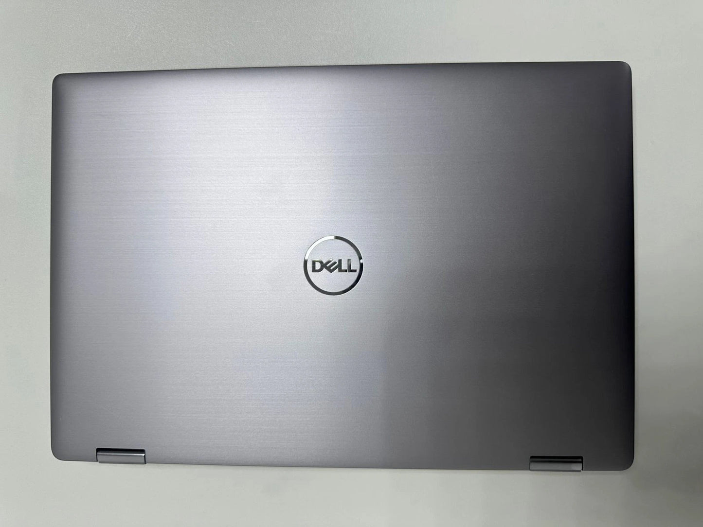 Dell Latitude 9420 Full HD screen powered on