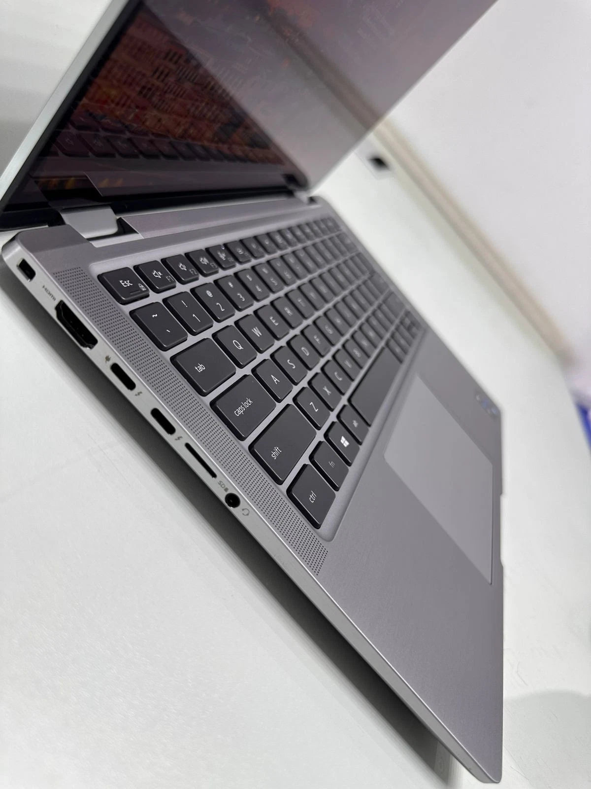 Dell Latitude 9420 side ports USB-C and HDMI