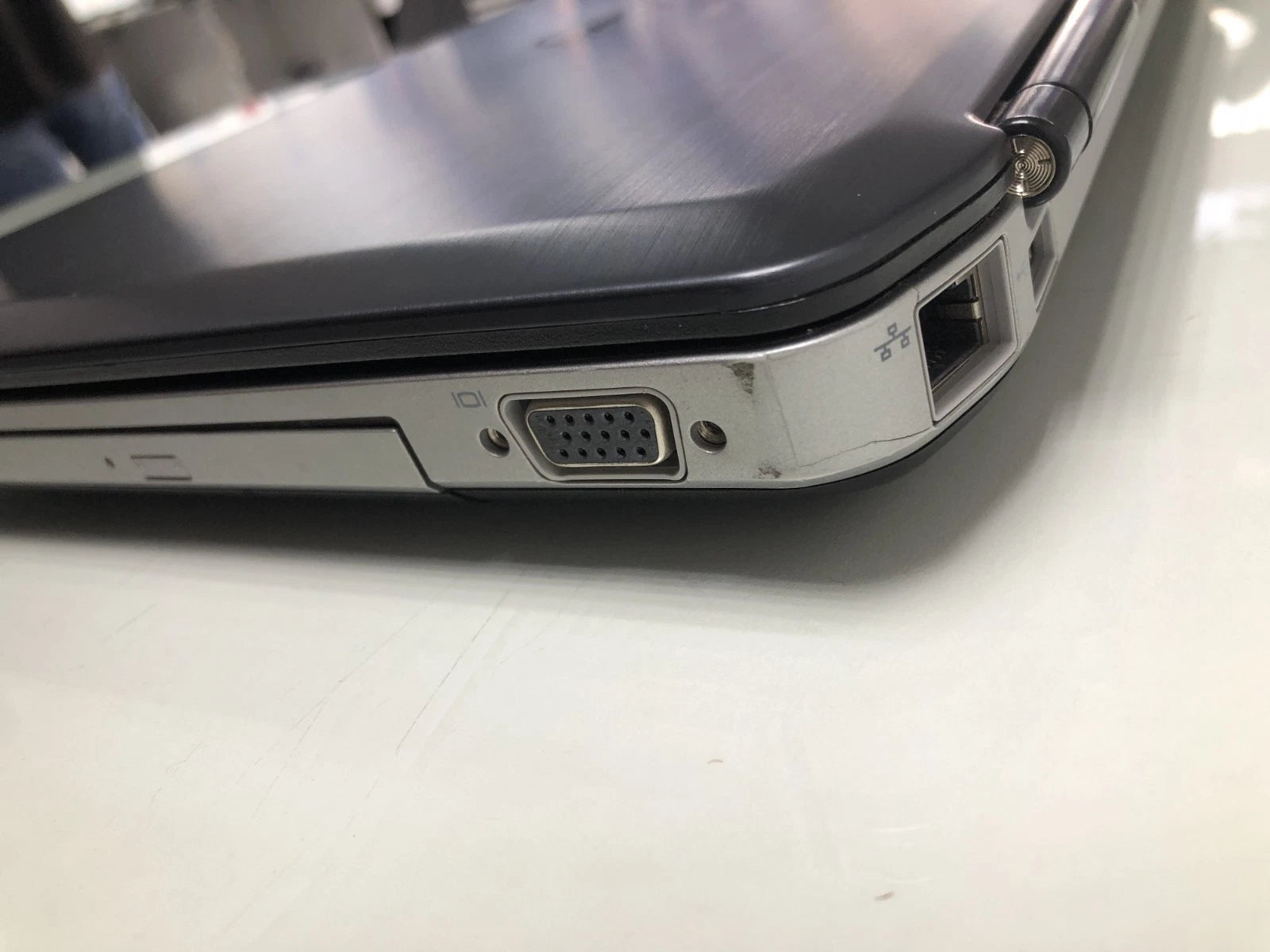 Dell Latitude E5430 ports including USB, HDMI, VGA