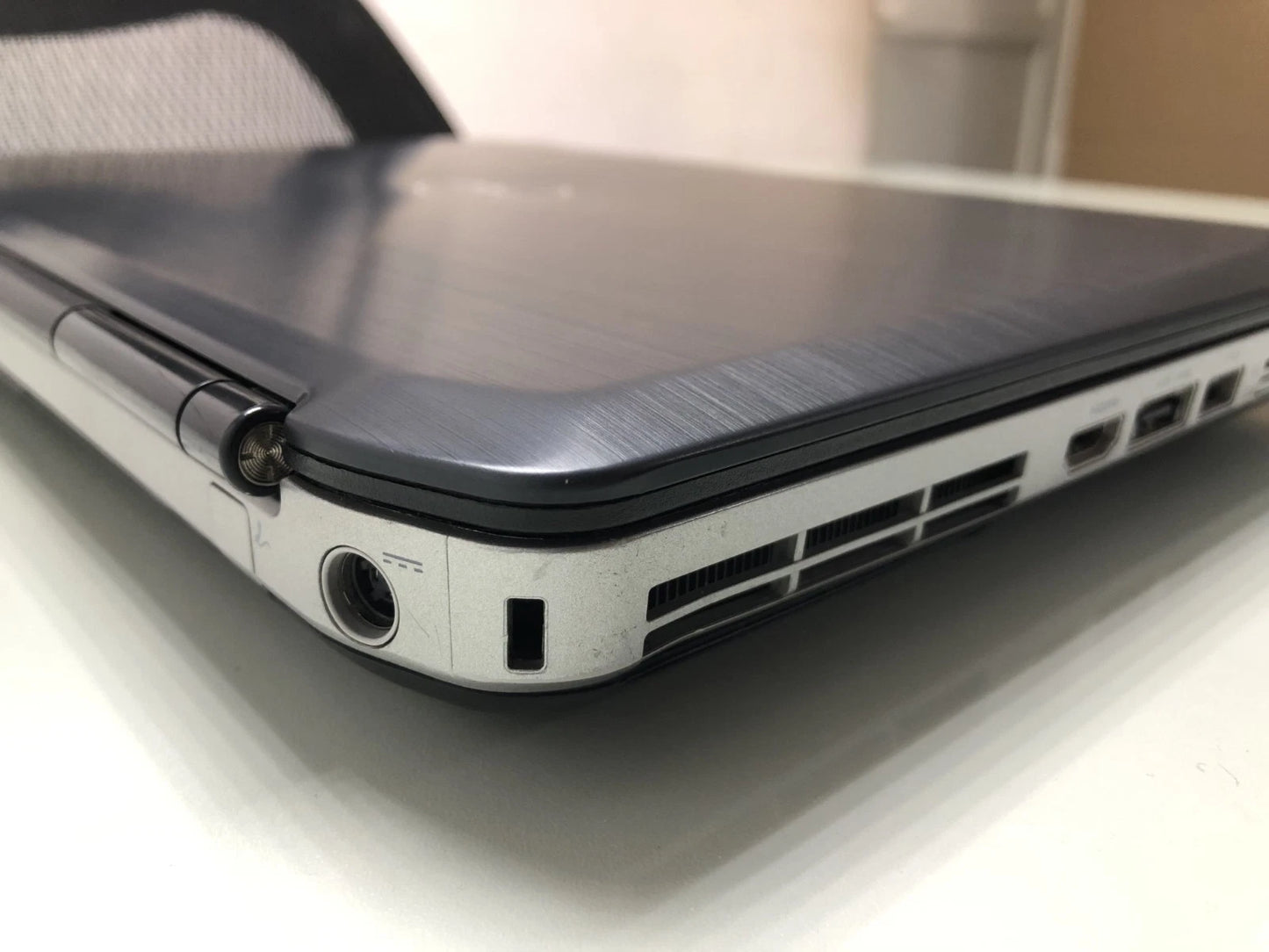 Dell Latitude E5430 ports including USB, HDMI, VGA