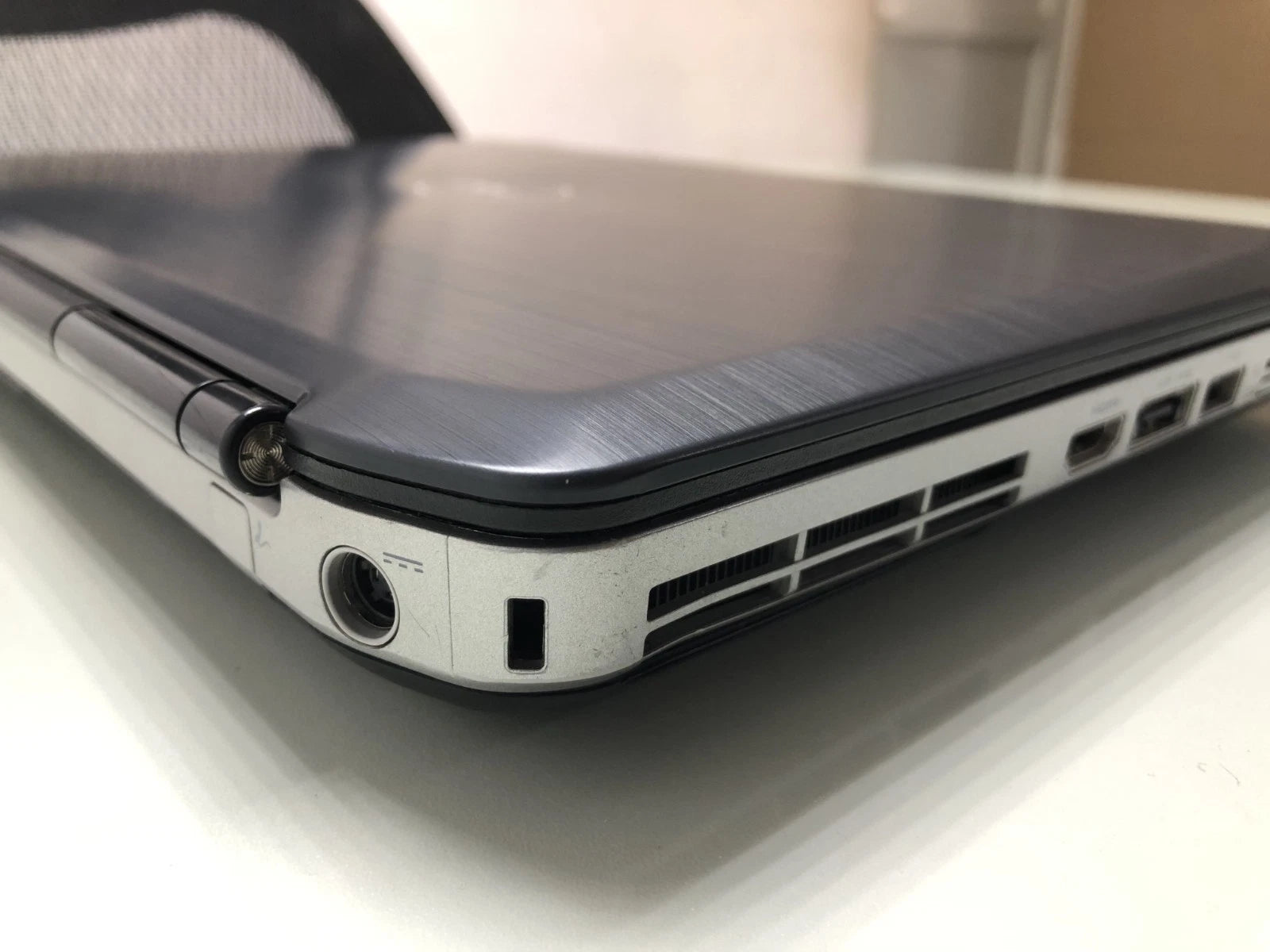 Dell Latitude E5430 ports including USB, HDMI, VGA