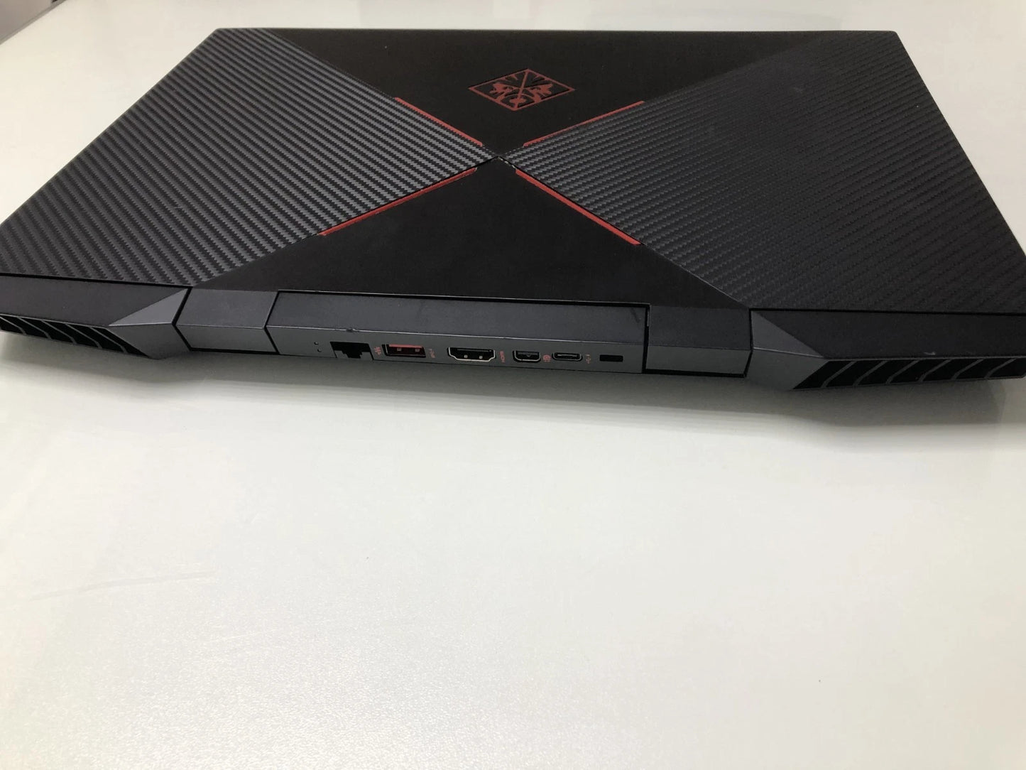 hp-omen-15-i5-8th-16gb-512gb-gtx1050ti-front.jpg