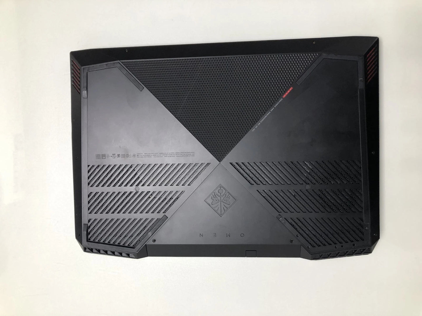 hp-omen-15-i5-8th-16gb-512gb-gtx1050ti-back.jpg