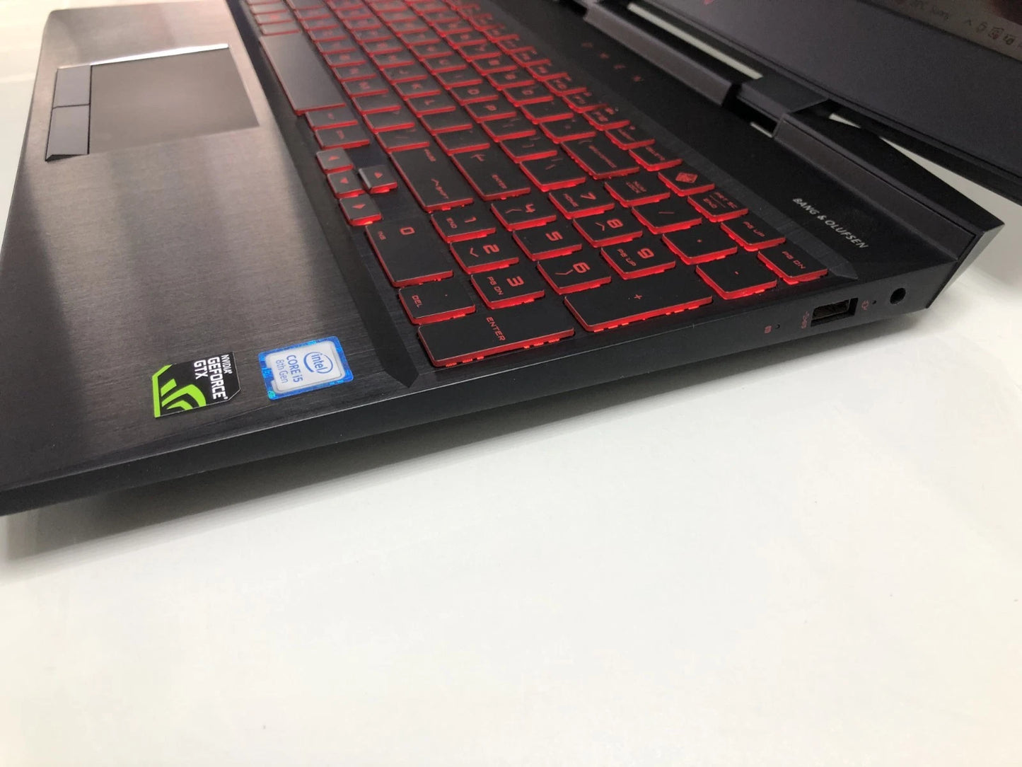 HP Omen 15 side ports and connectivity options