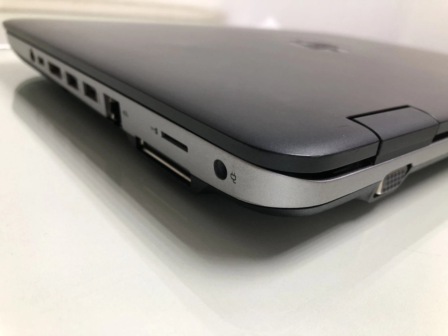 HP ProBook 640 G2 side 