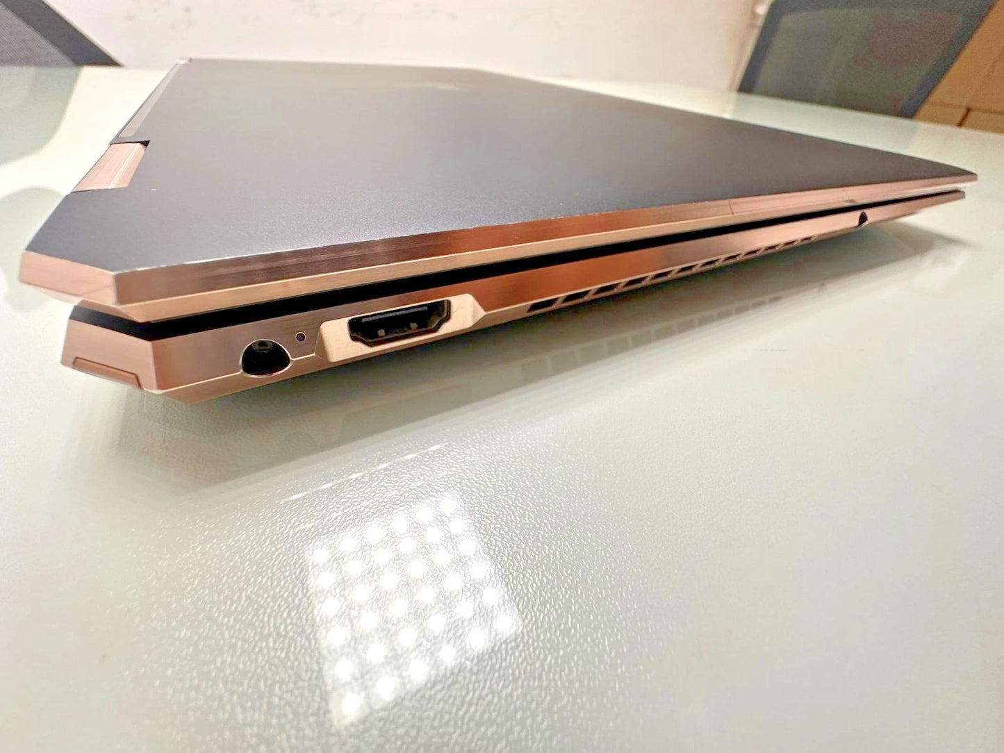 HP Spectre x360 15 cosmetic signs close-up